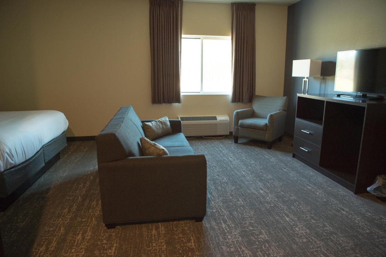 Cobblestone Inn & Suites - Forest City Bagian luar foto